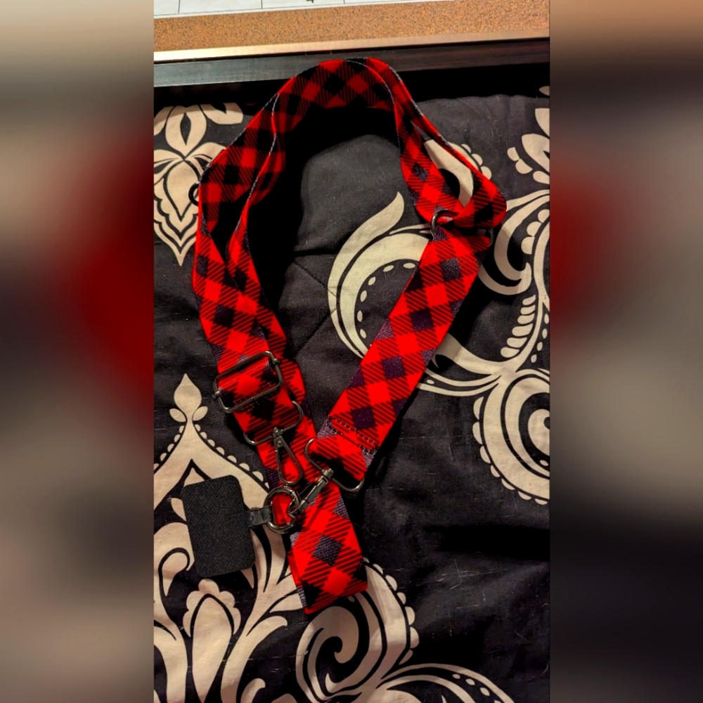 Cross body phone holder